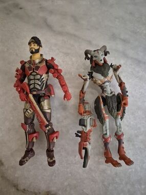 Jakks Pacific APEX LEGENDS "Mirage & Revenant Unholy Beast"
7in loose Pre-owned